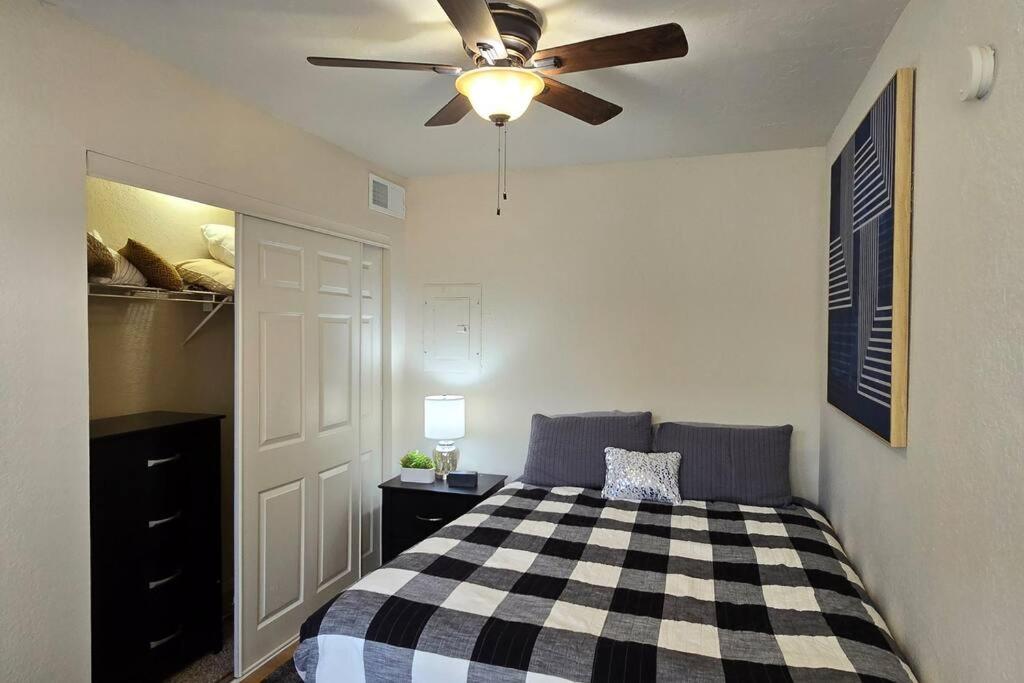 Cozy Updated Cove Of Heaven, 5Mins To Lake Hefner! Oklahoma City Exterior photo