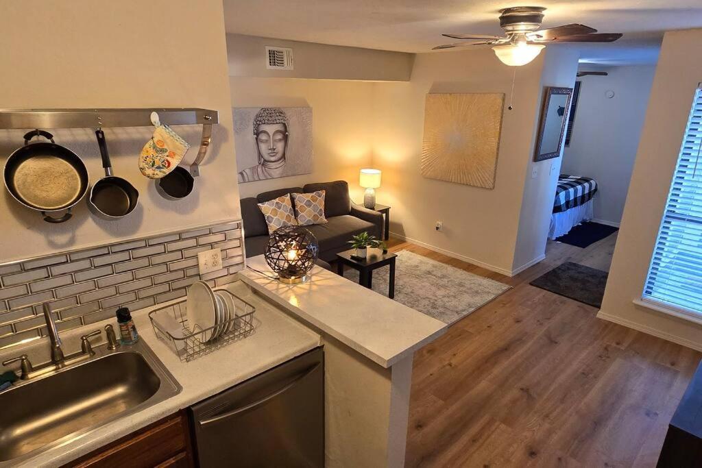 Cozy Updated Cove Of Heaven, 5Mins To Lake Hefner! Oklahoma City Exterior photo